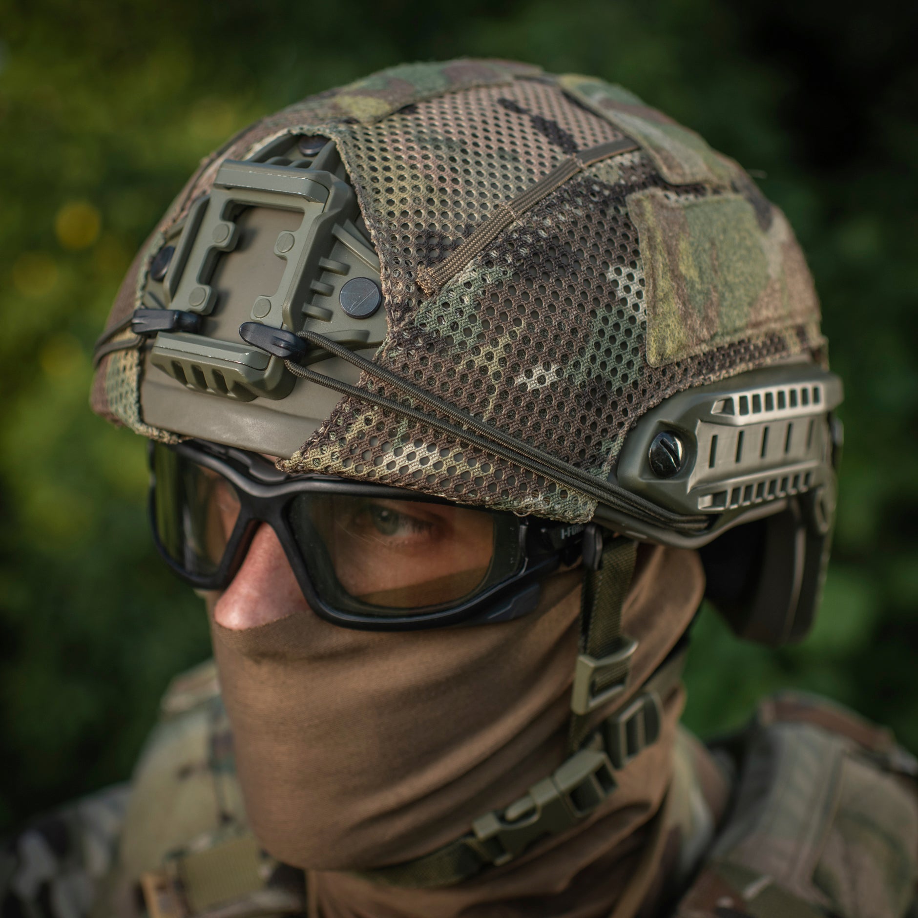 M-Tac кавер на шолом з отвором під Shroud