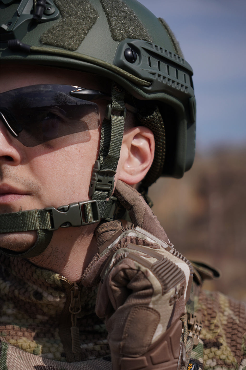 Кевларовий балістичний шолом FAST GEN III Kevlar Olive з кріпленням NVG та рейками