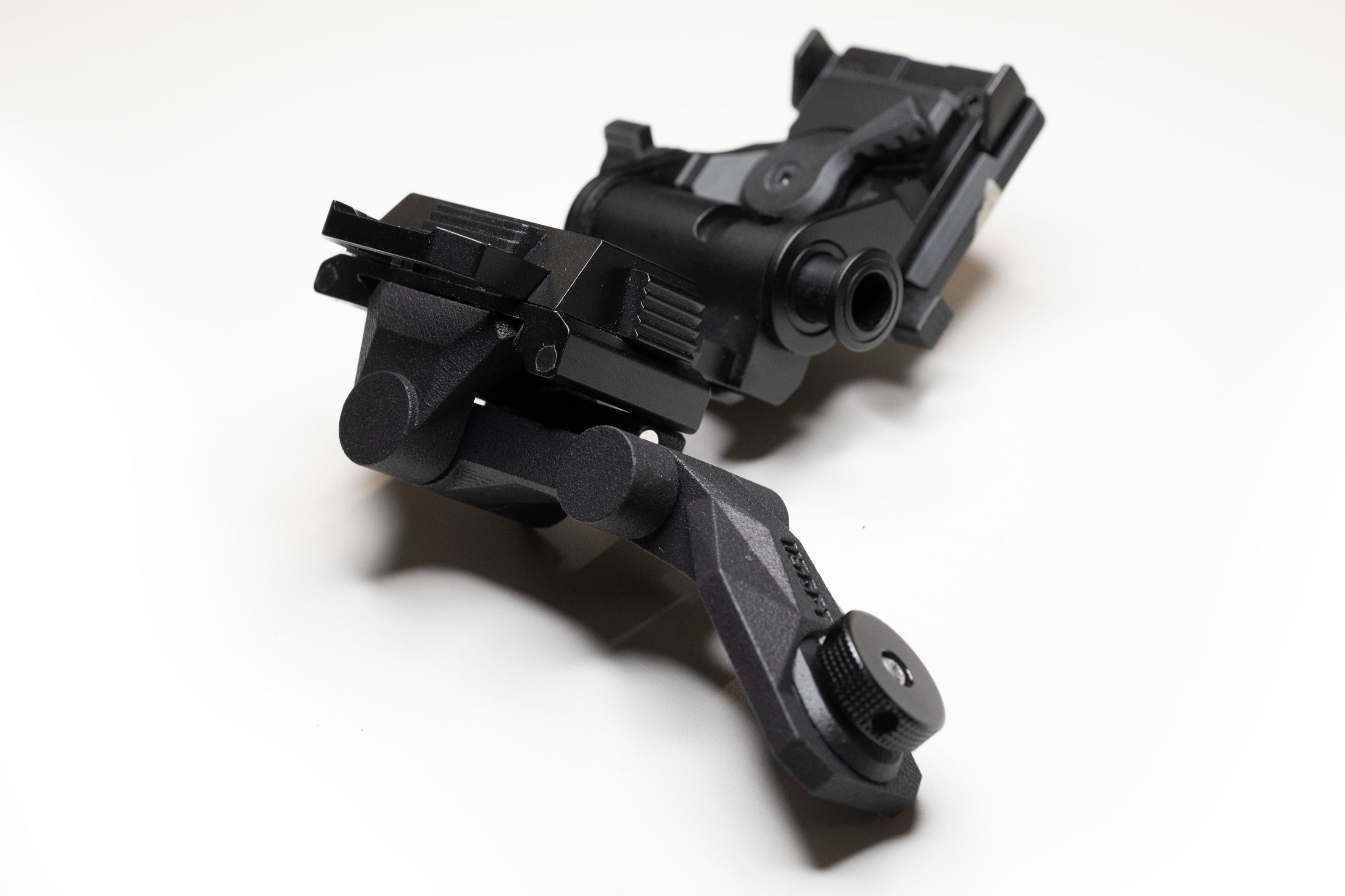 Кріплення J-arm для PVS-14 з авто-відключенням