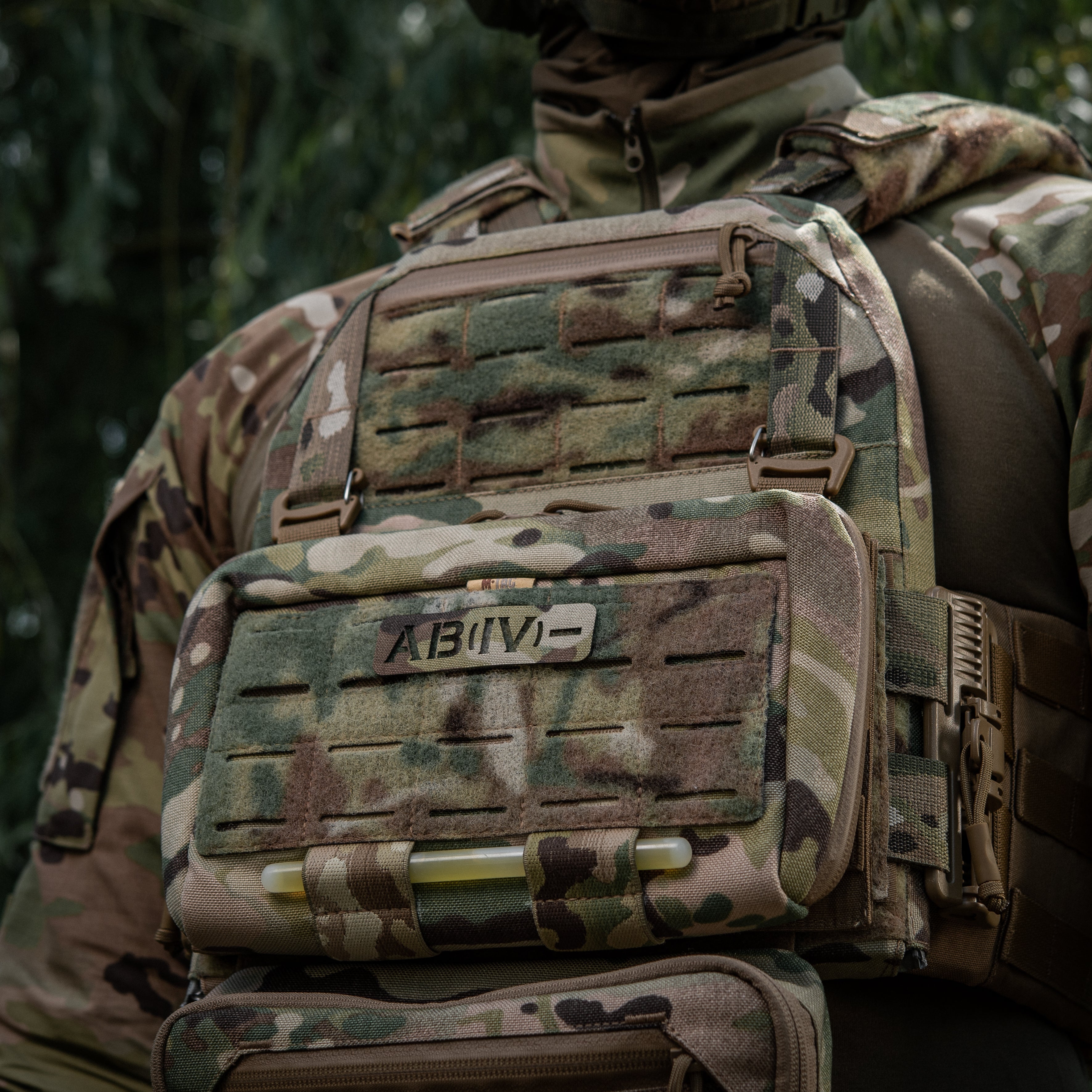 M-Tac нашивка група крові AB (IV) - наскрізна Laser Cut 25х80 Multicam
