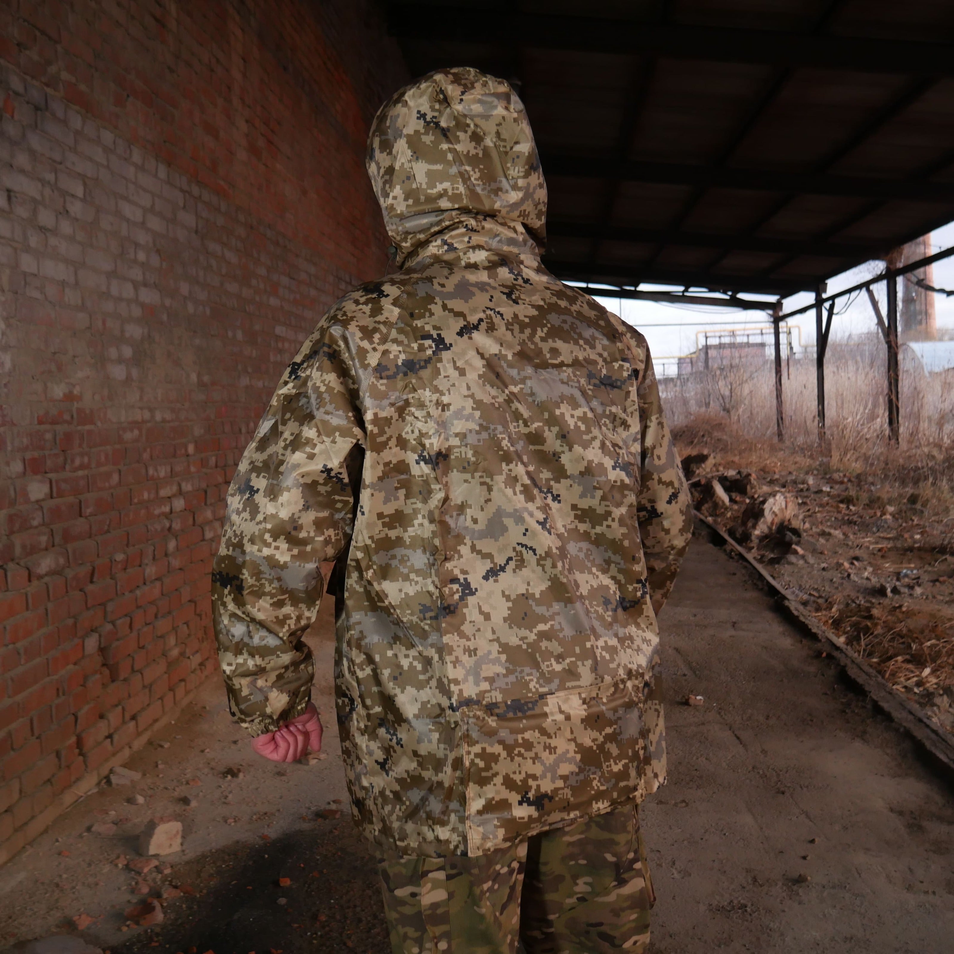 Плащ-дощовик з запаяними швами піксель