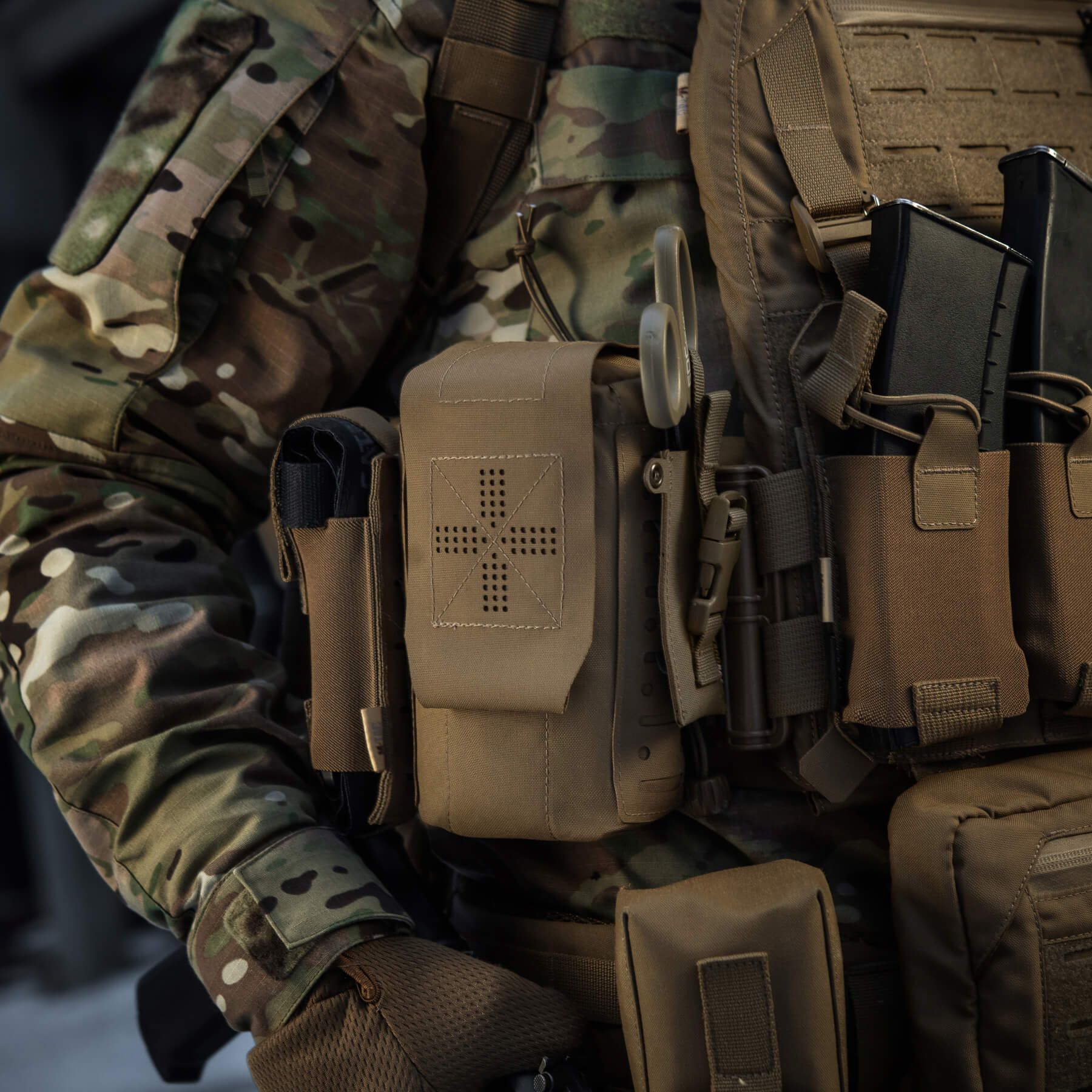 M-Tac підсумок медичний вертикальний Small Gen.II Elite Coyote
