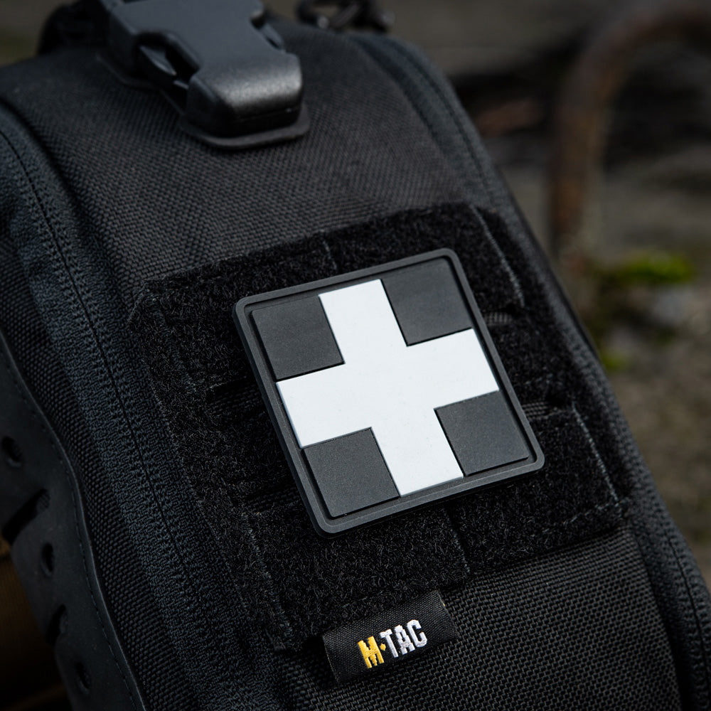 M-Tac нашивка Medic Cross Square ПВХ чорний/сірий