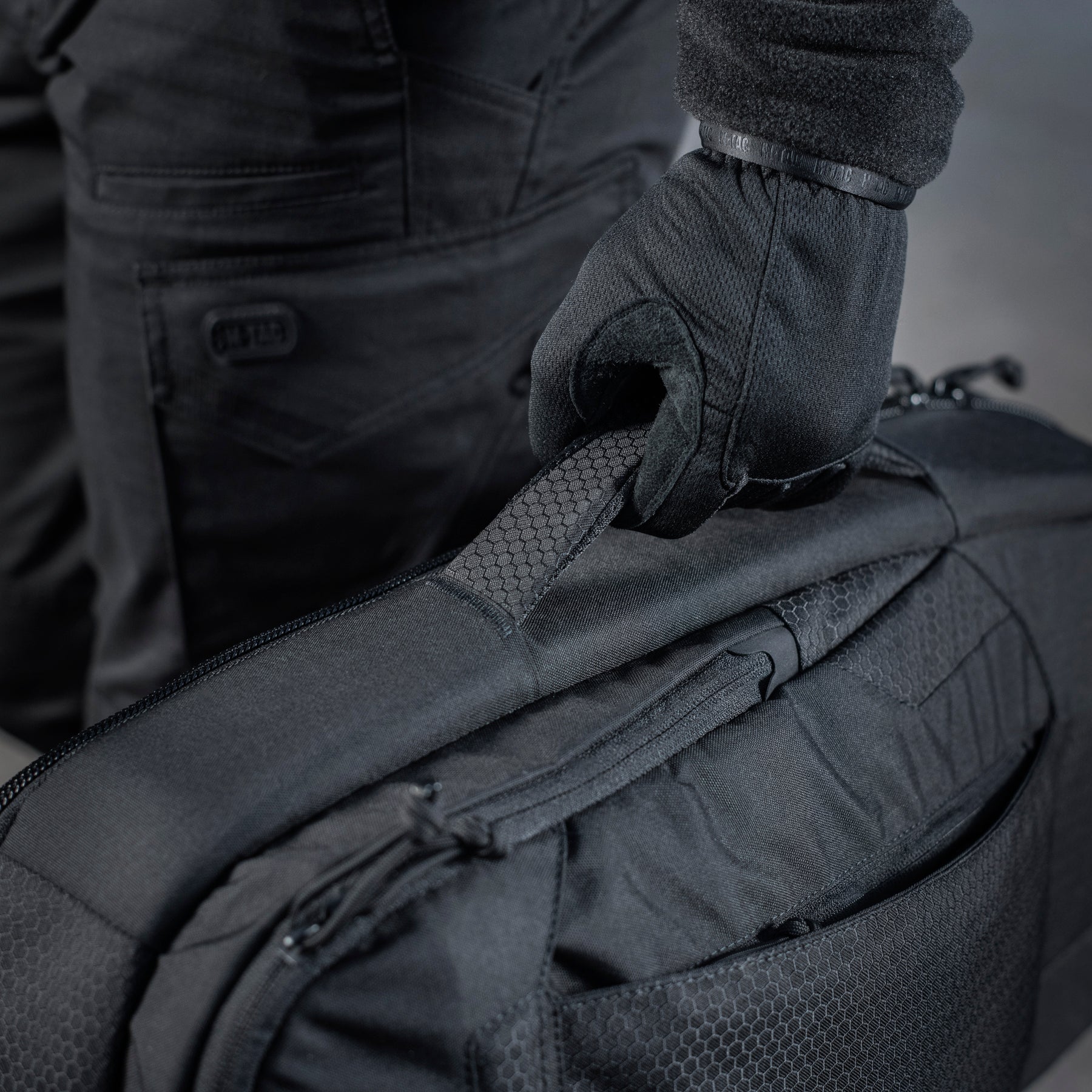 M-Tac рюкзак однолямочний Agent Elite Hex Black