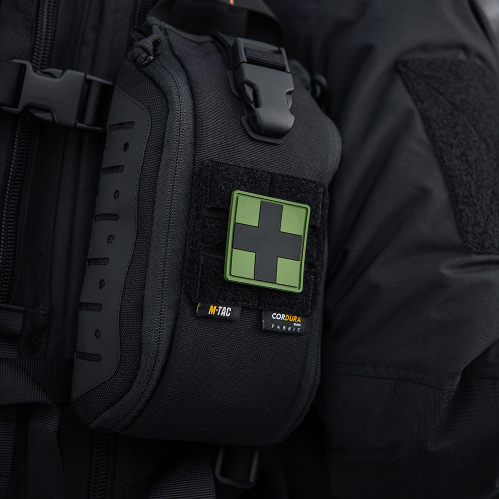 M-Tac нашивка Medic Cross Square ПВХ олива/чорний
