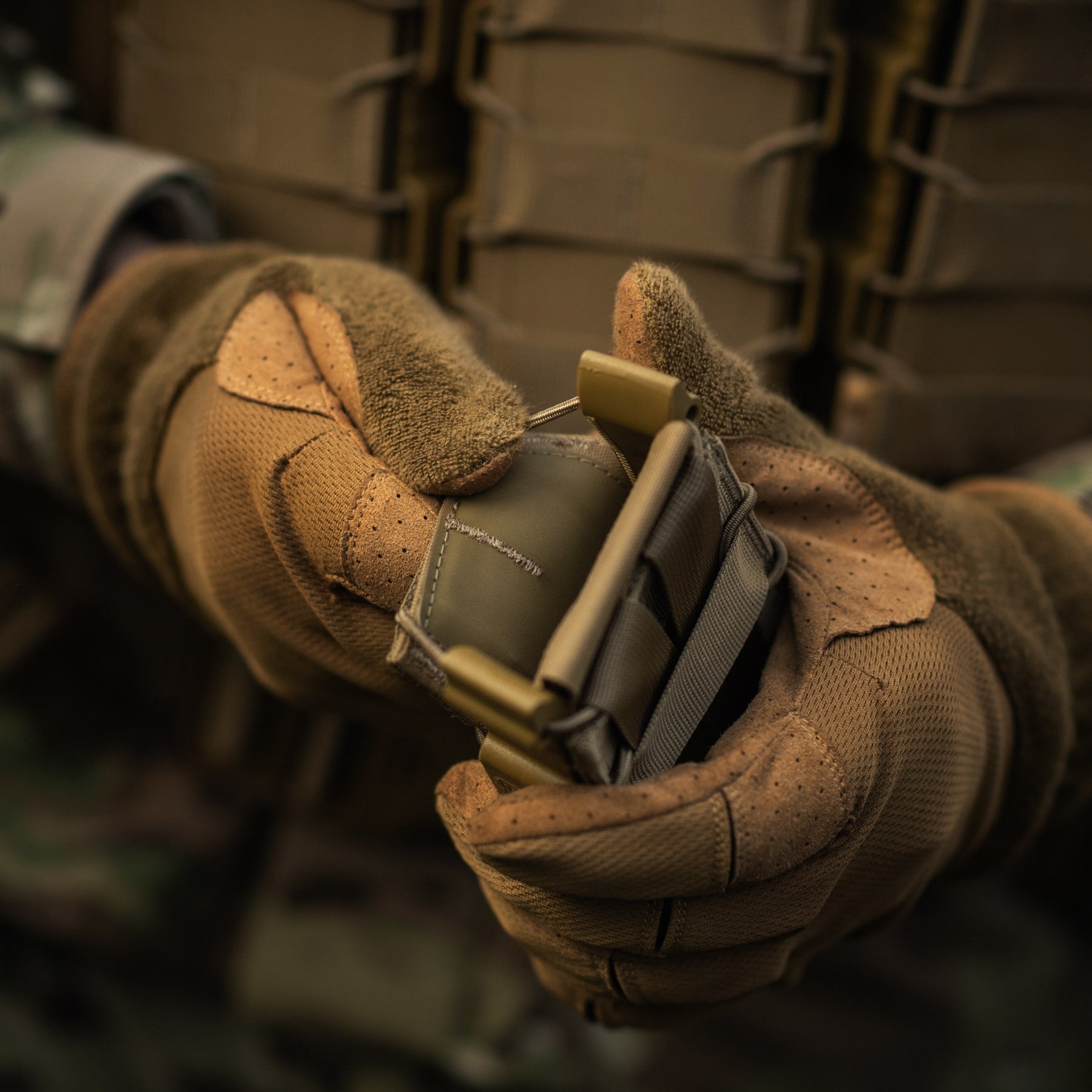 M-Tac підсумок відкритий для магазину FAST Elite Coyote