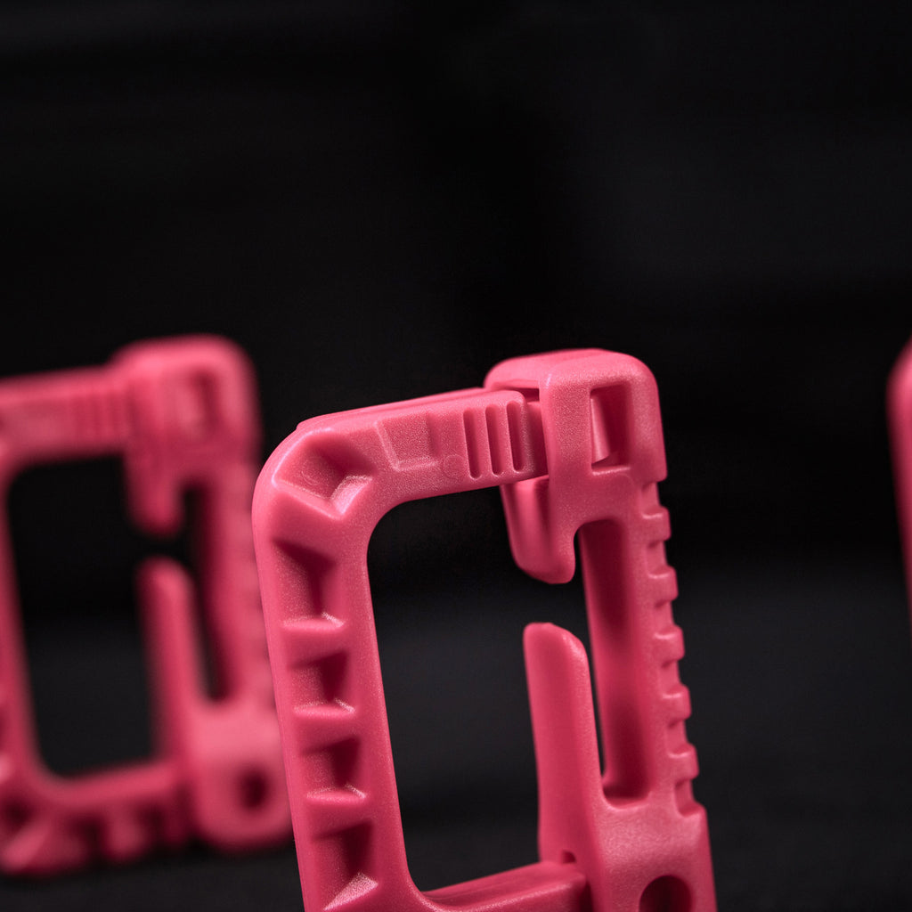 Карабін пластиковий Grimloc Pink