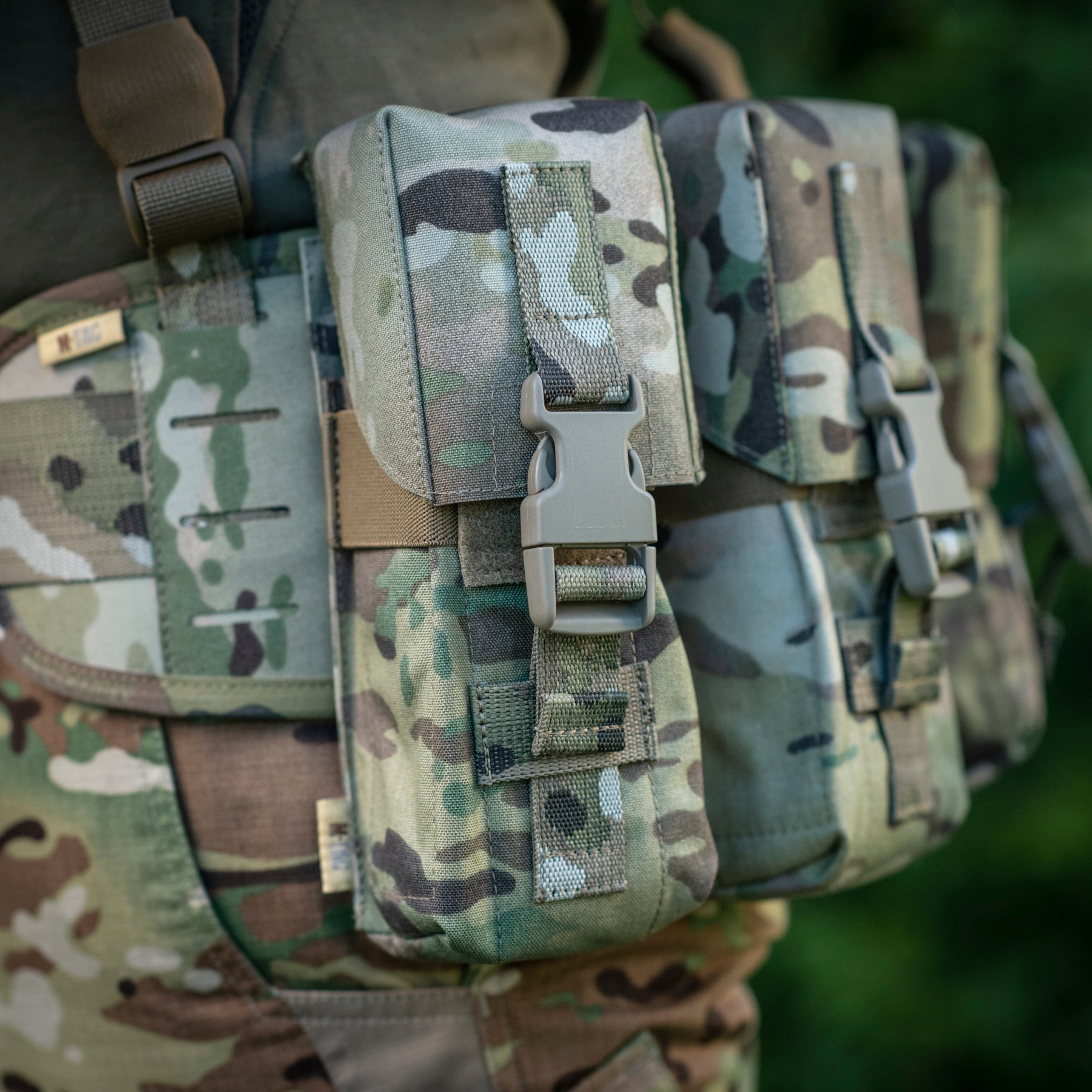 M-Tac підсумок на два магазина закритий Fastex Multicam