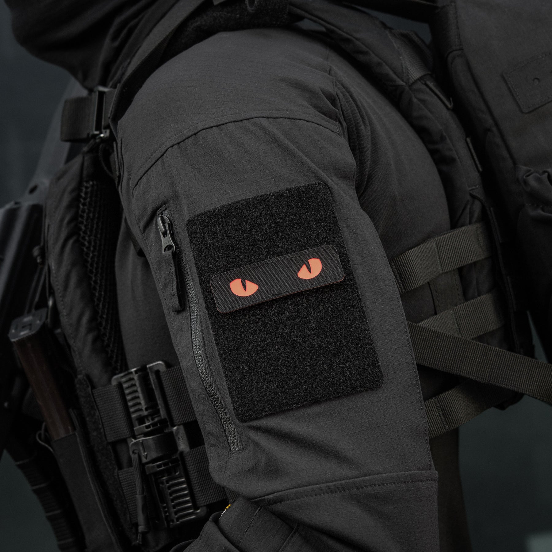 M-Tac нашивка Cat Eyes Laser Cut Black/Red/GID