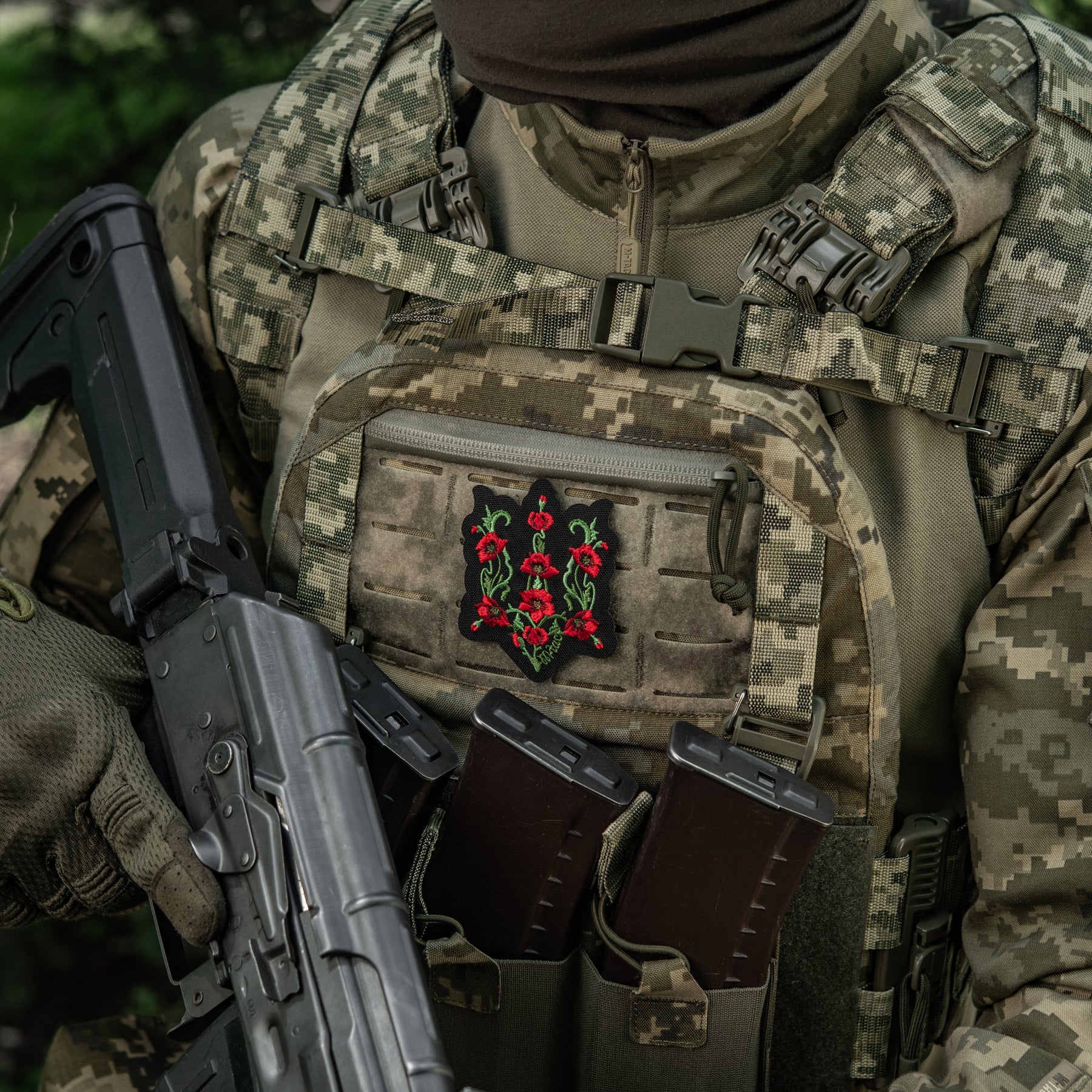 M-Tac нашивка Тризуб Червоний мак (вишивка) Black