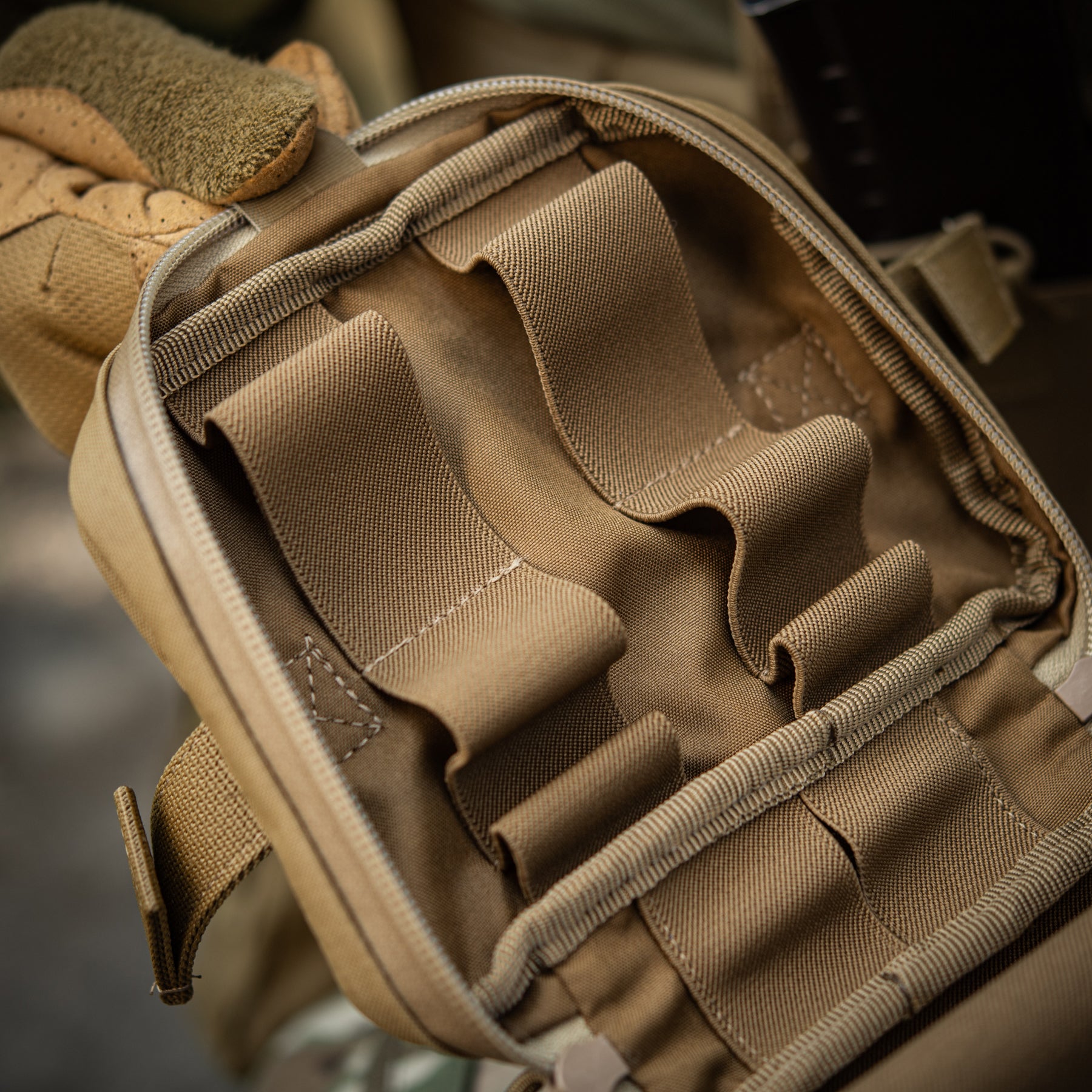 M-Tac підсумок медичний горизонтальний Large Elite Coyote