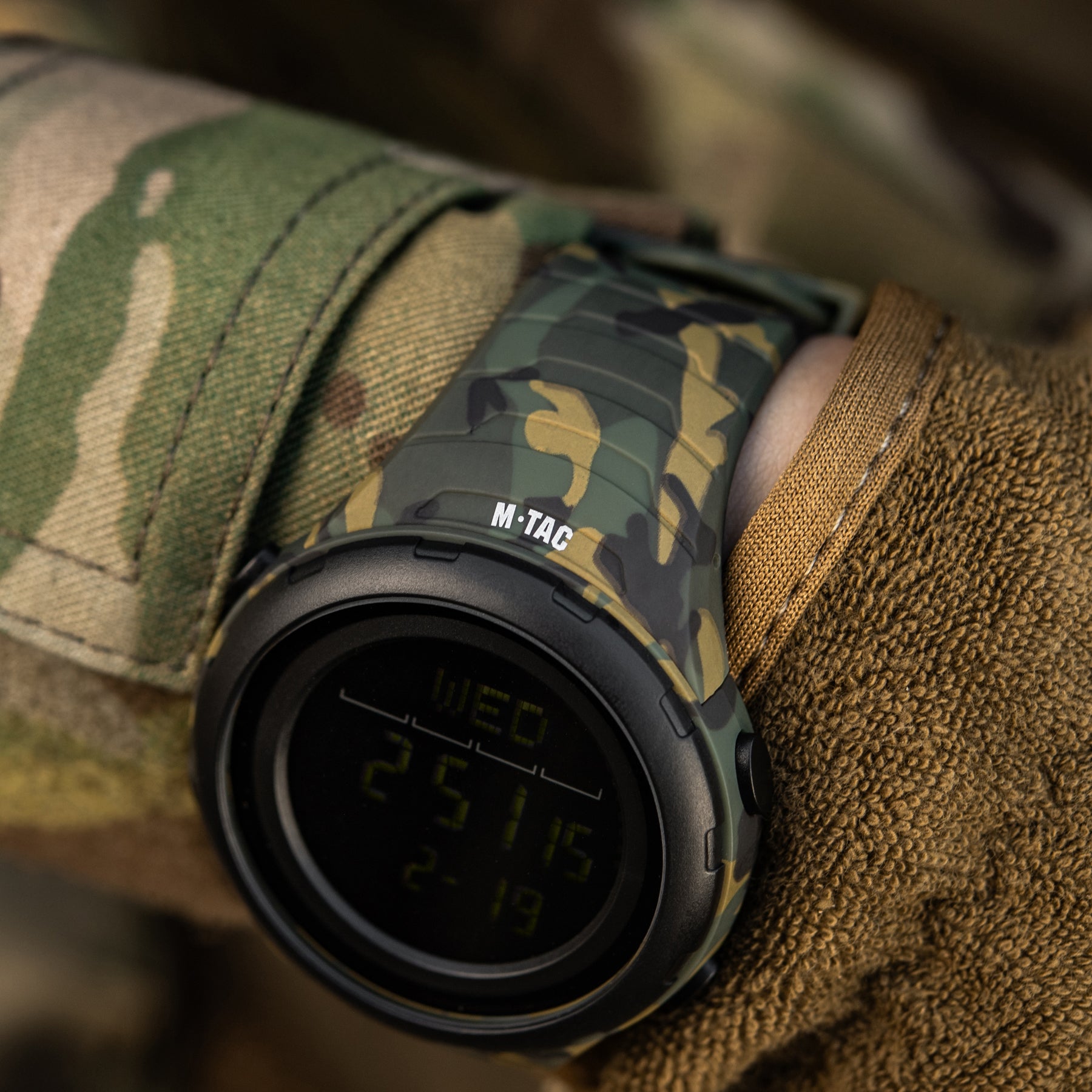 M-Tac годинник тактичний 2166 Camo