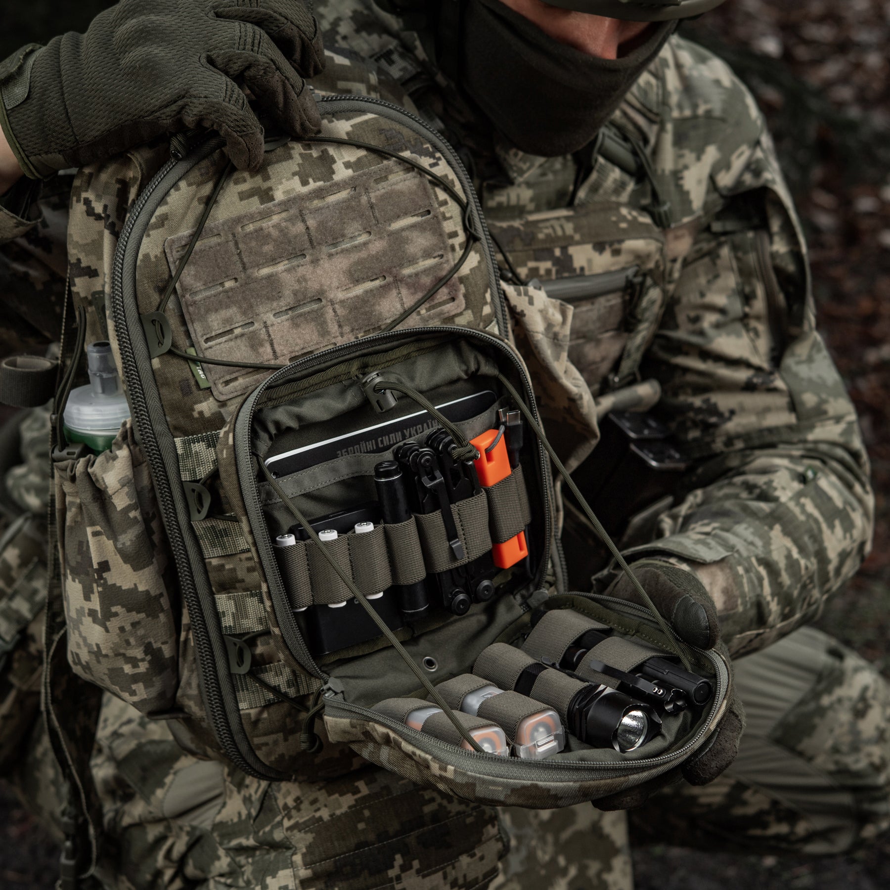 M-Tac підсумок органайзер Elite MM14