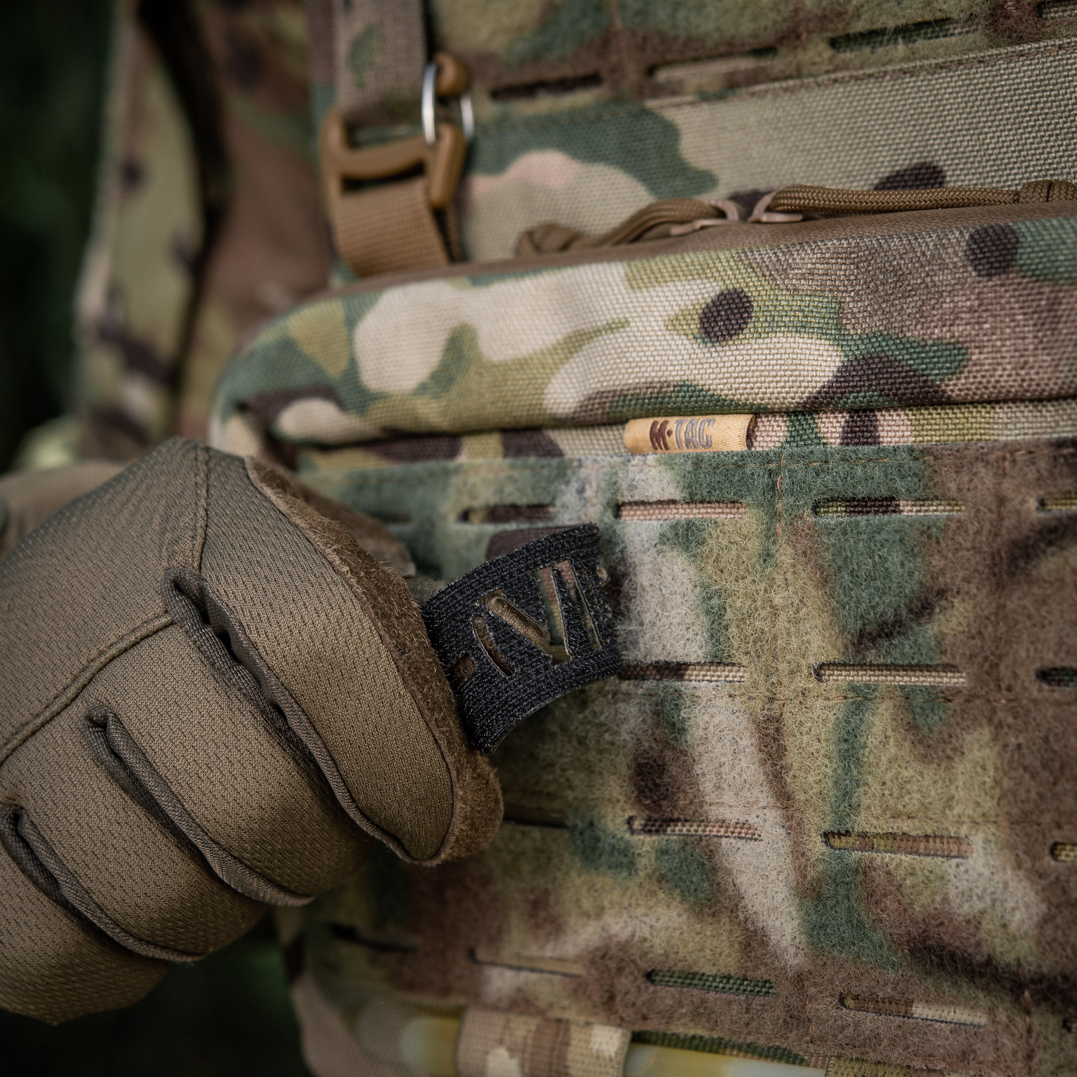 M-Tac нашивка група крові AB (IV) - наскрізна Laser Cut 25х80 Multicam