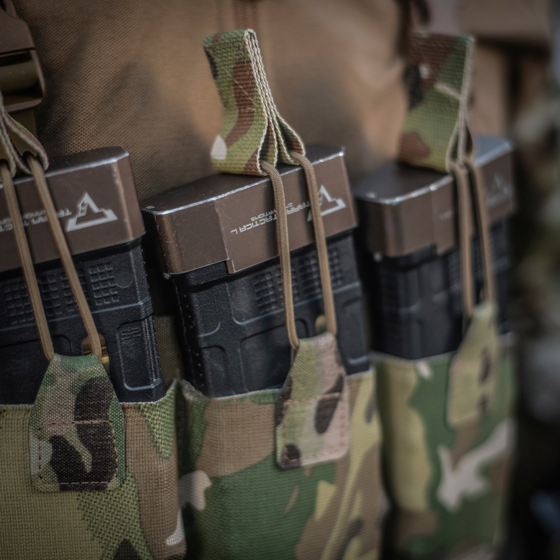 M-Tac підсумок еластичний на 3 магазина Elite Laser Cut Multicam