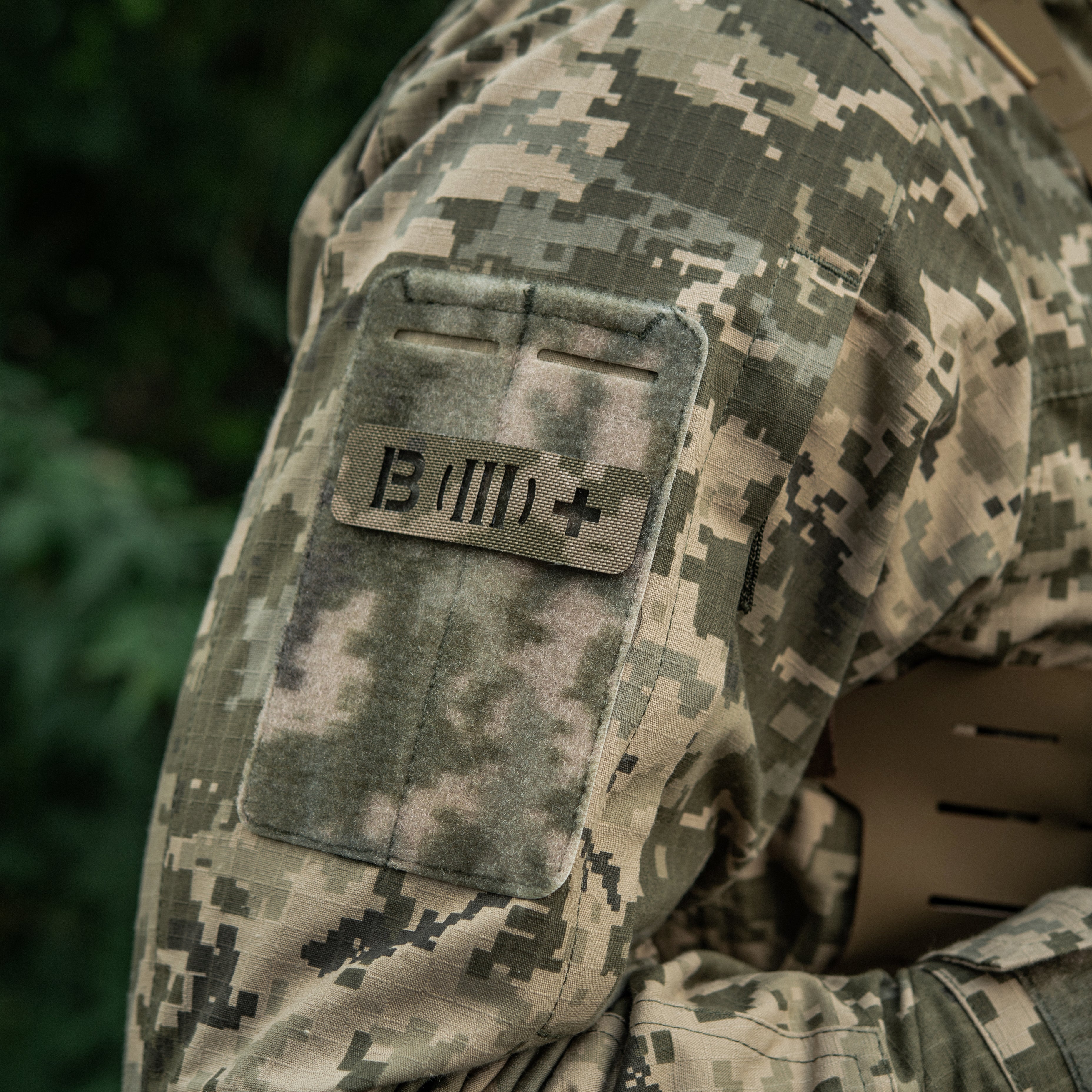 M-Tac нашивка група крові B (III) + наскрізна Laser Cut 25х80 MM14