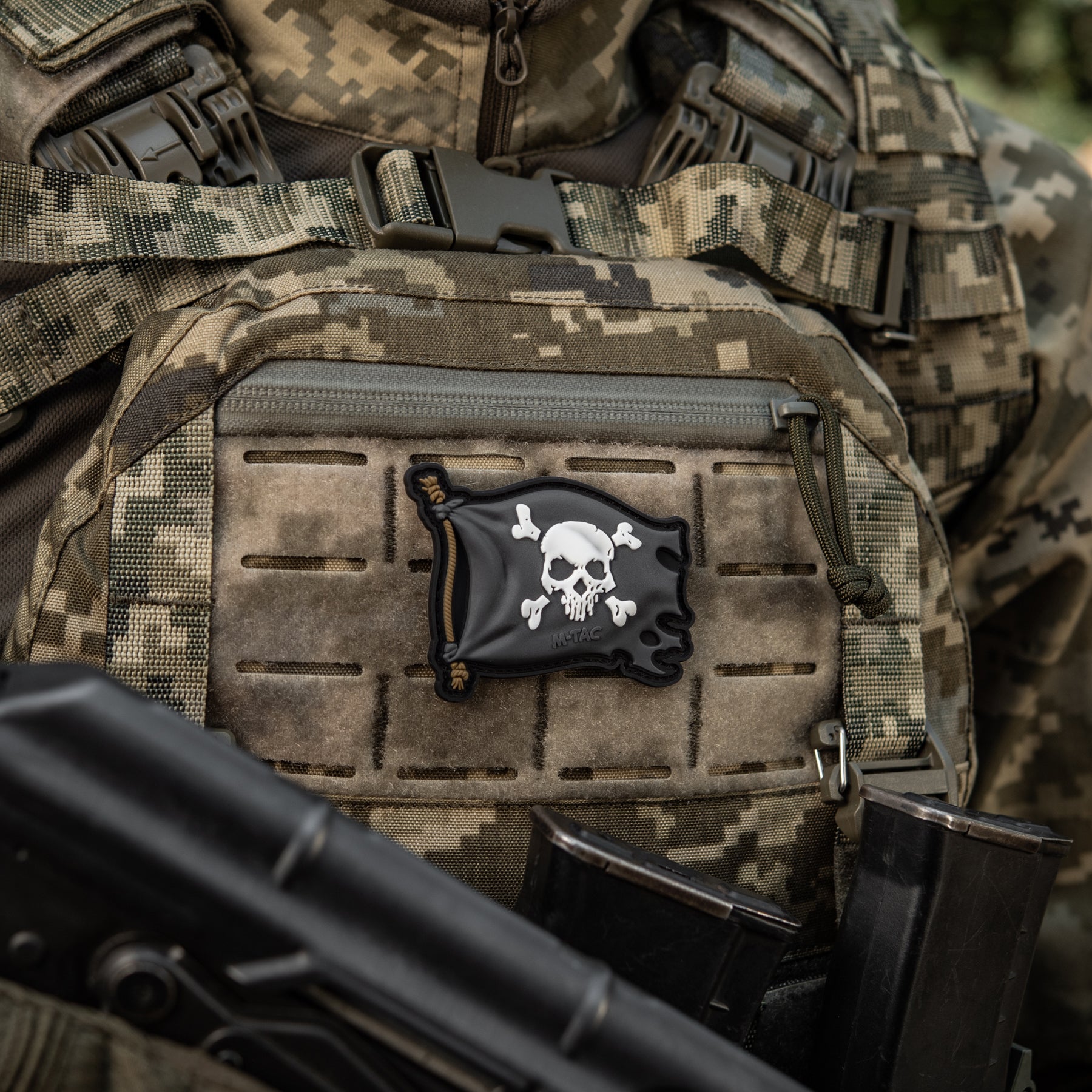 M-Tac нашивка Веселий Роджер PVC Black