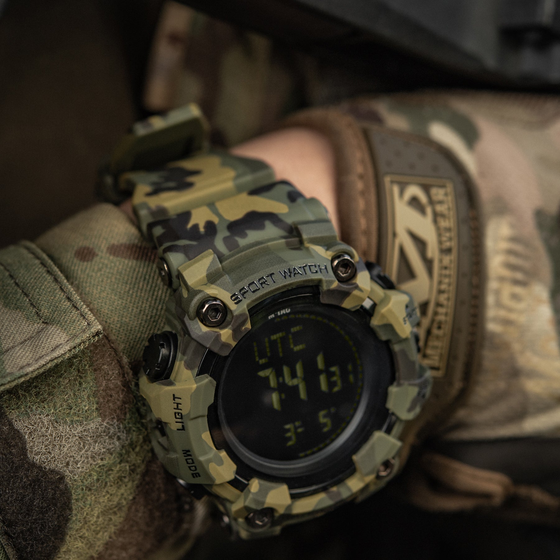 M-Tac годинник тактичний 2037 Camo