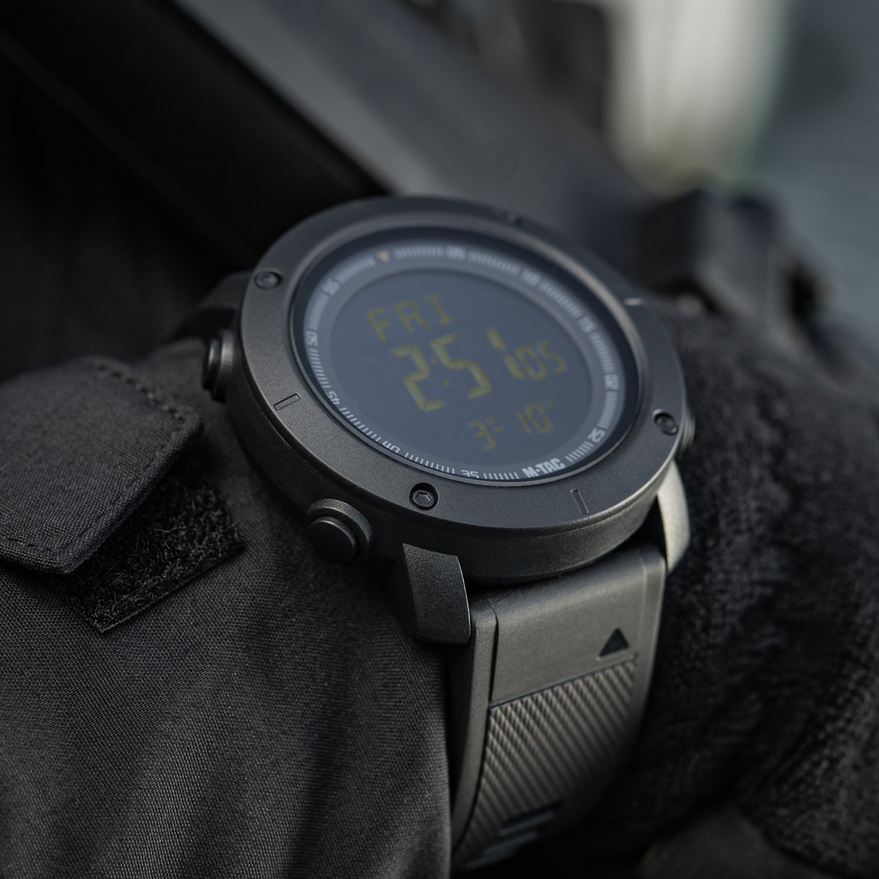 M-Tac годинник тактичний з компасом 2095 Black