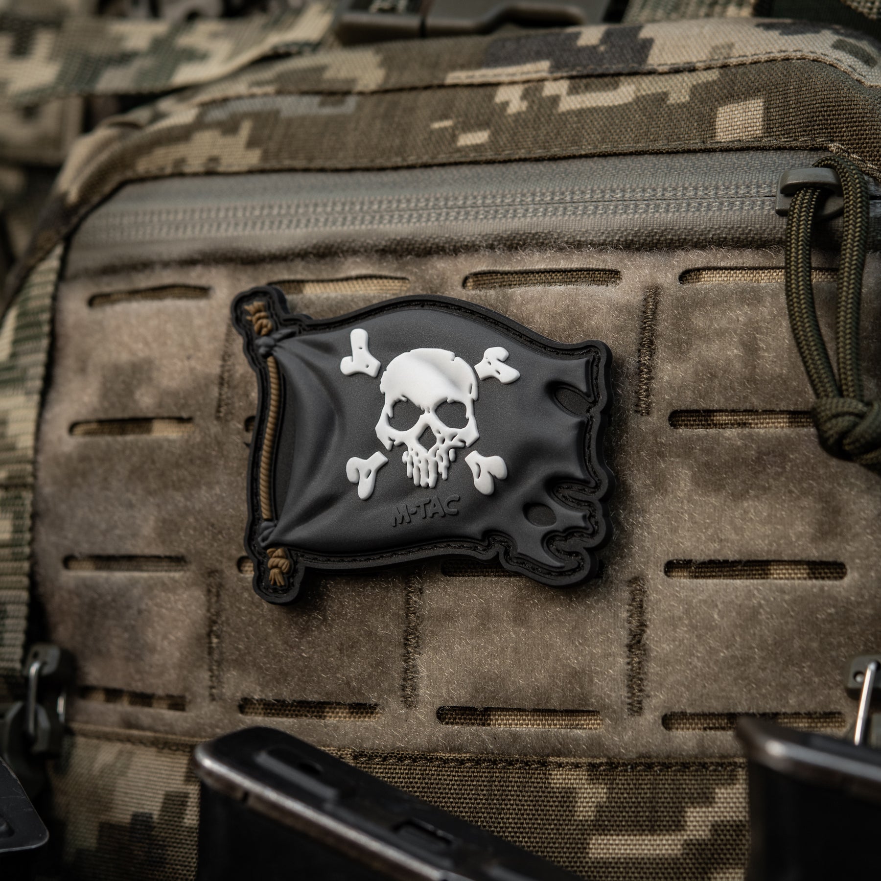 M-Tac нашивка Веселий Роджер PVC Black