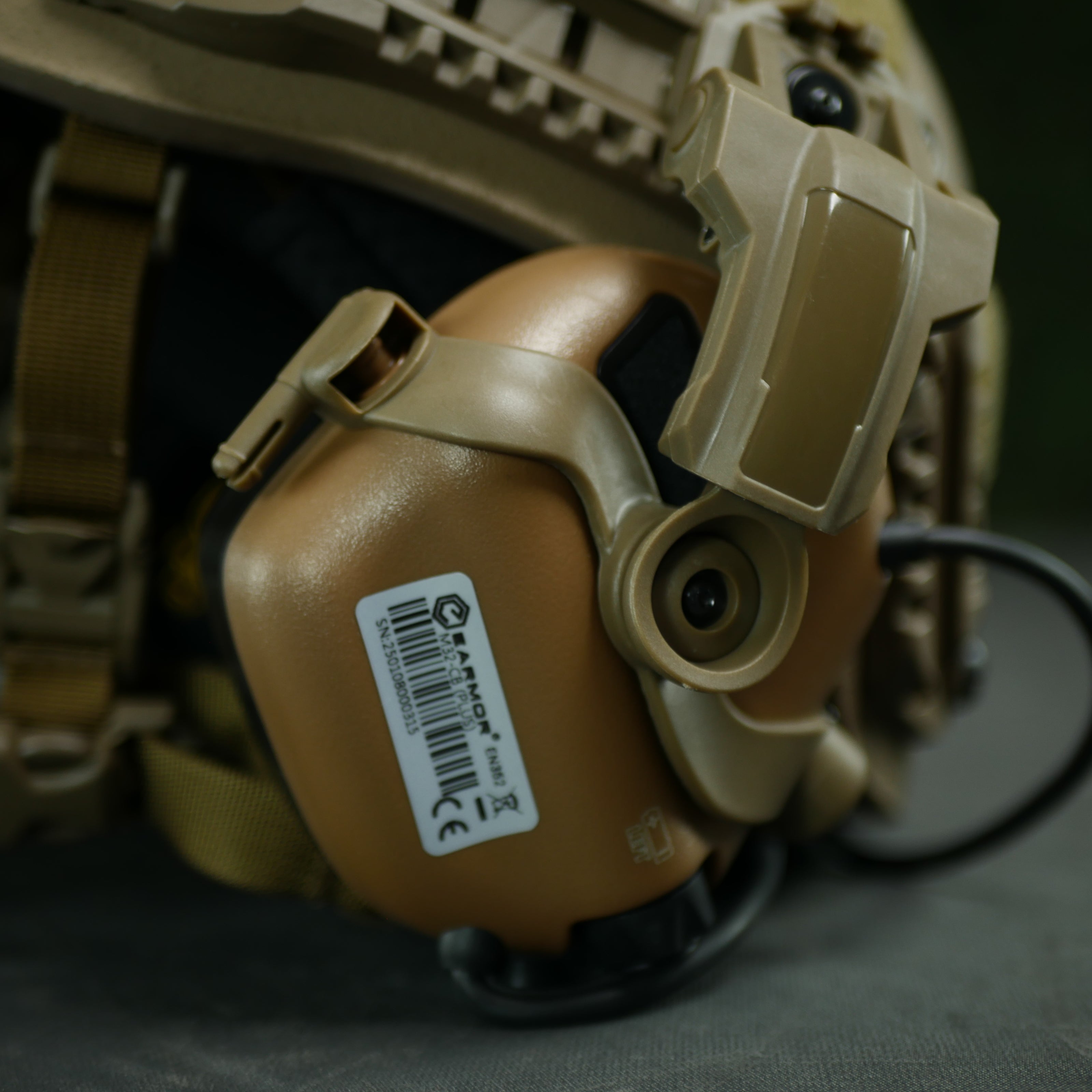 Кріплення для наушників "Чебурашки" EARMOR (Ops core arc) Койот