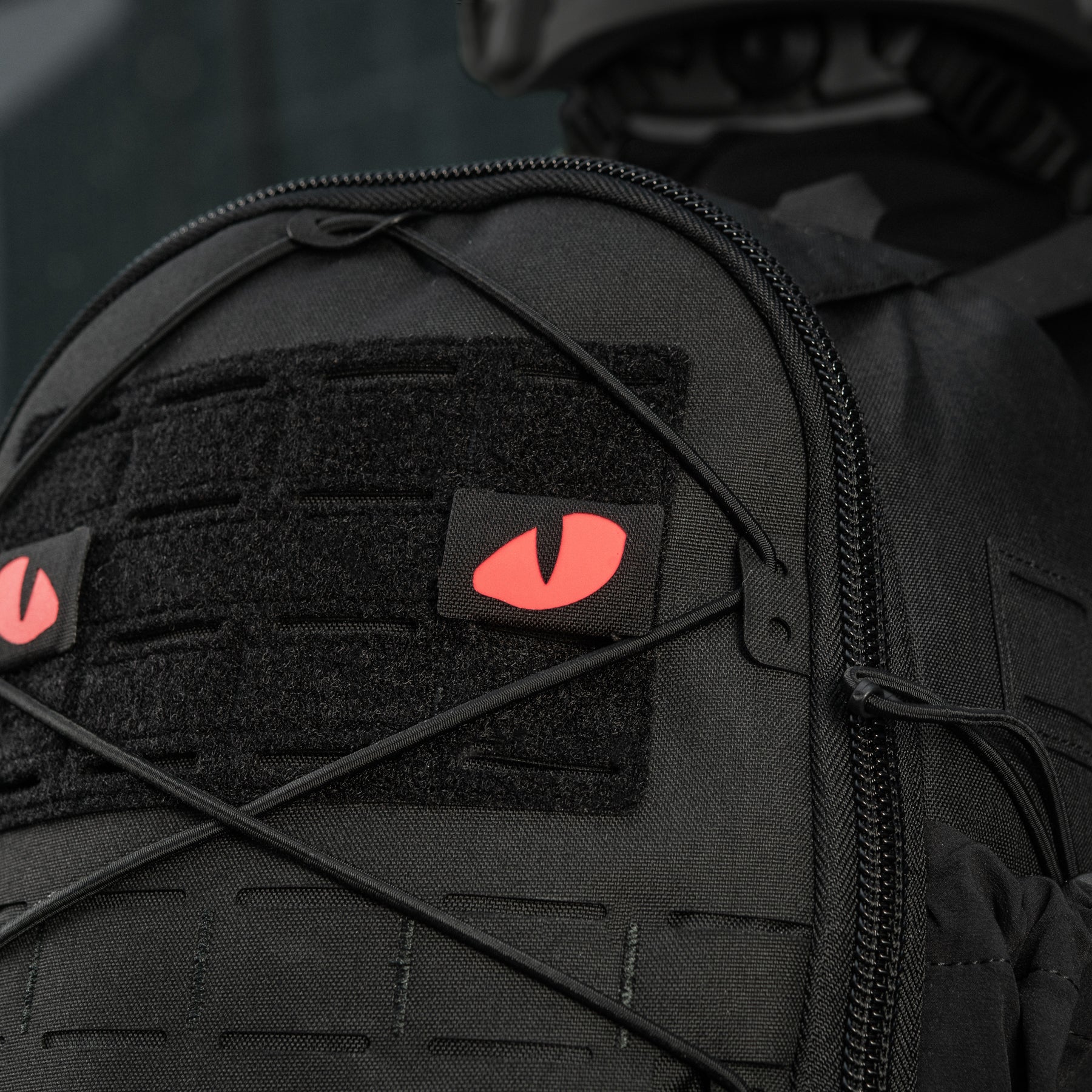 M-Tac нашивка Tiger Eyes Laser Cut (пара) Black/Red/GID