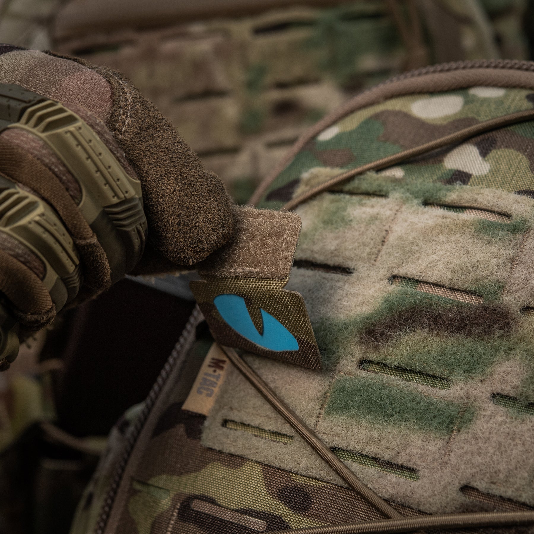 M-Tac нашивка Tiger Eyes Laser Cut (пара) Multicam/Blue/GID