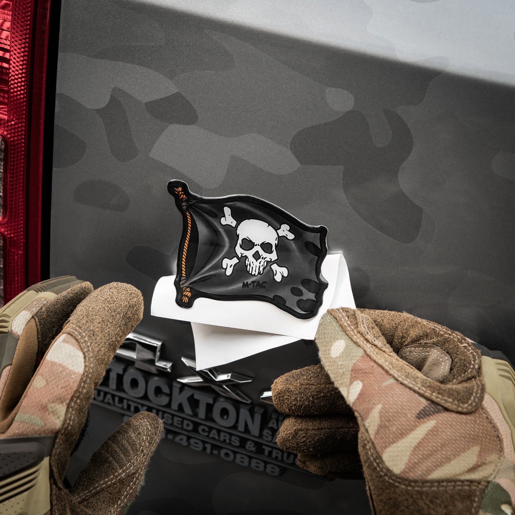 M-Tac наклейка Pirate Flag