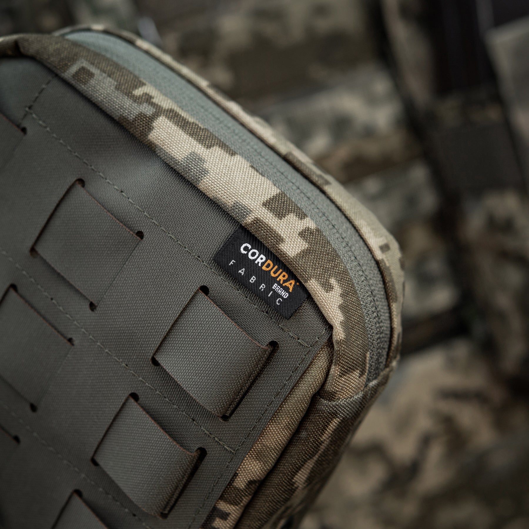 M-Tac підсумок органайзер Elite MM14