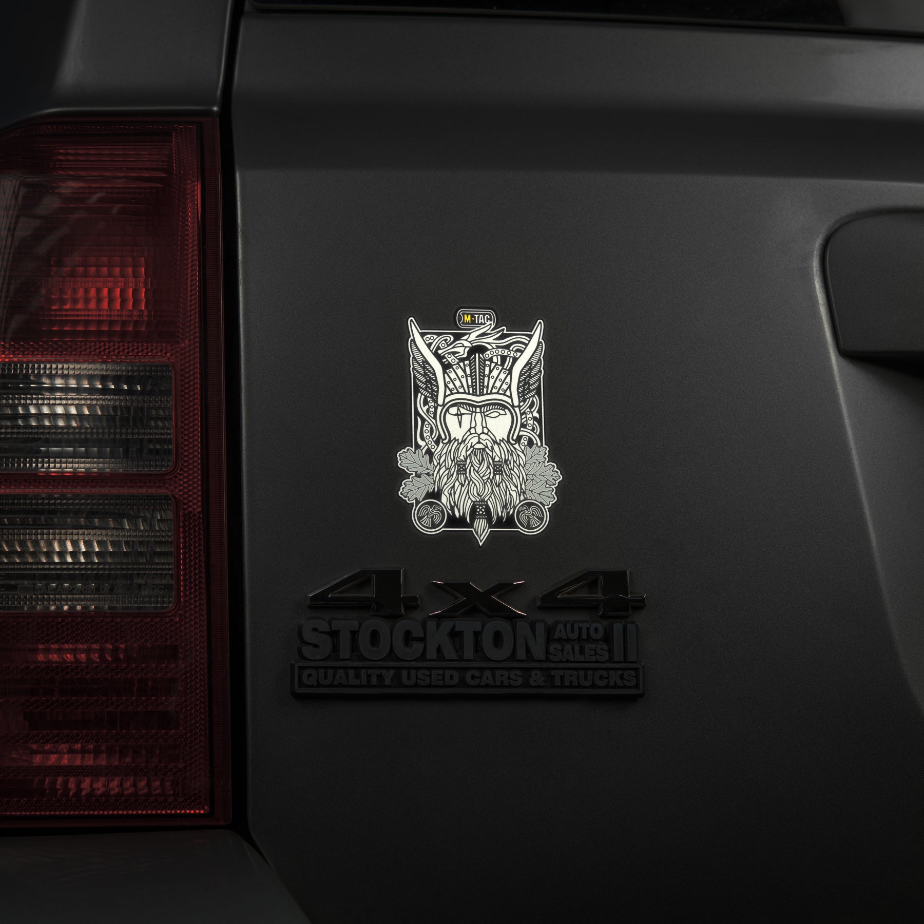 M-Tac наклейка Odin світловідбиваюча Black