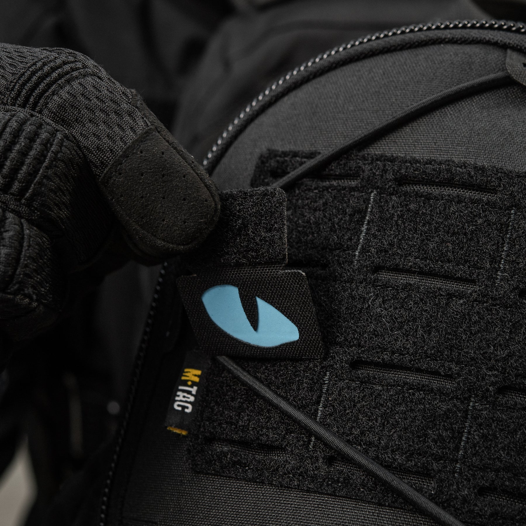 M-Tac нашивка Tiger Eyes Laser Cut (пара) Black/Blue/GID