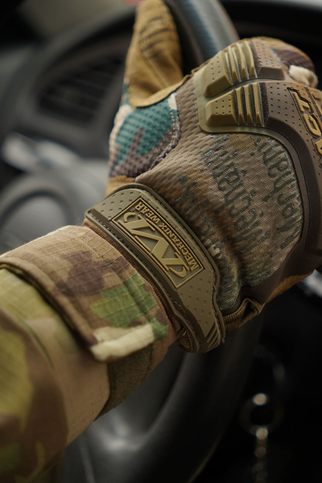 Тактичні рукавиці мультикам Mechanix