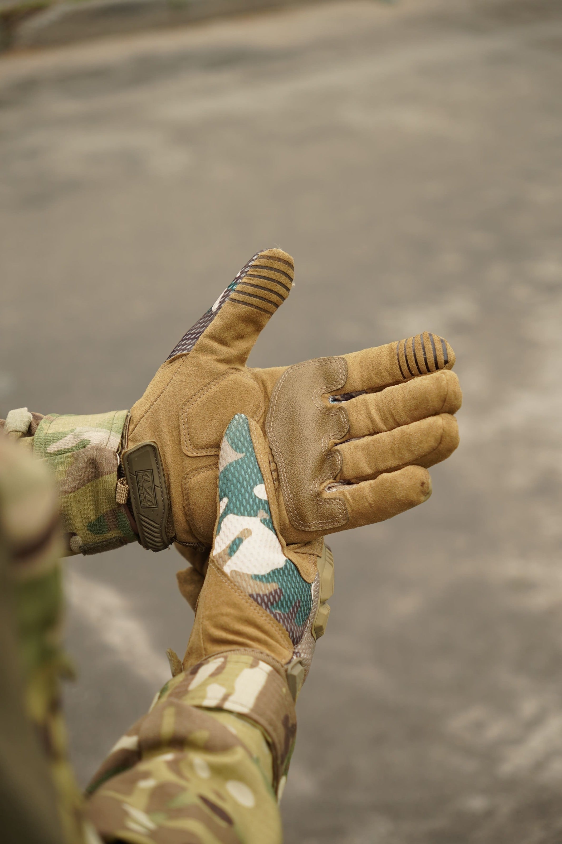 Тактичні рукавиці мультикам Mechanix