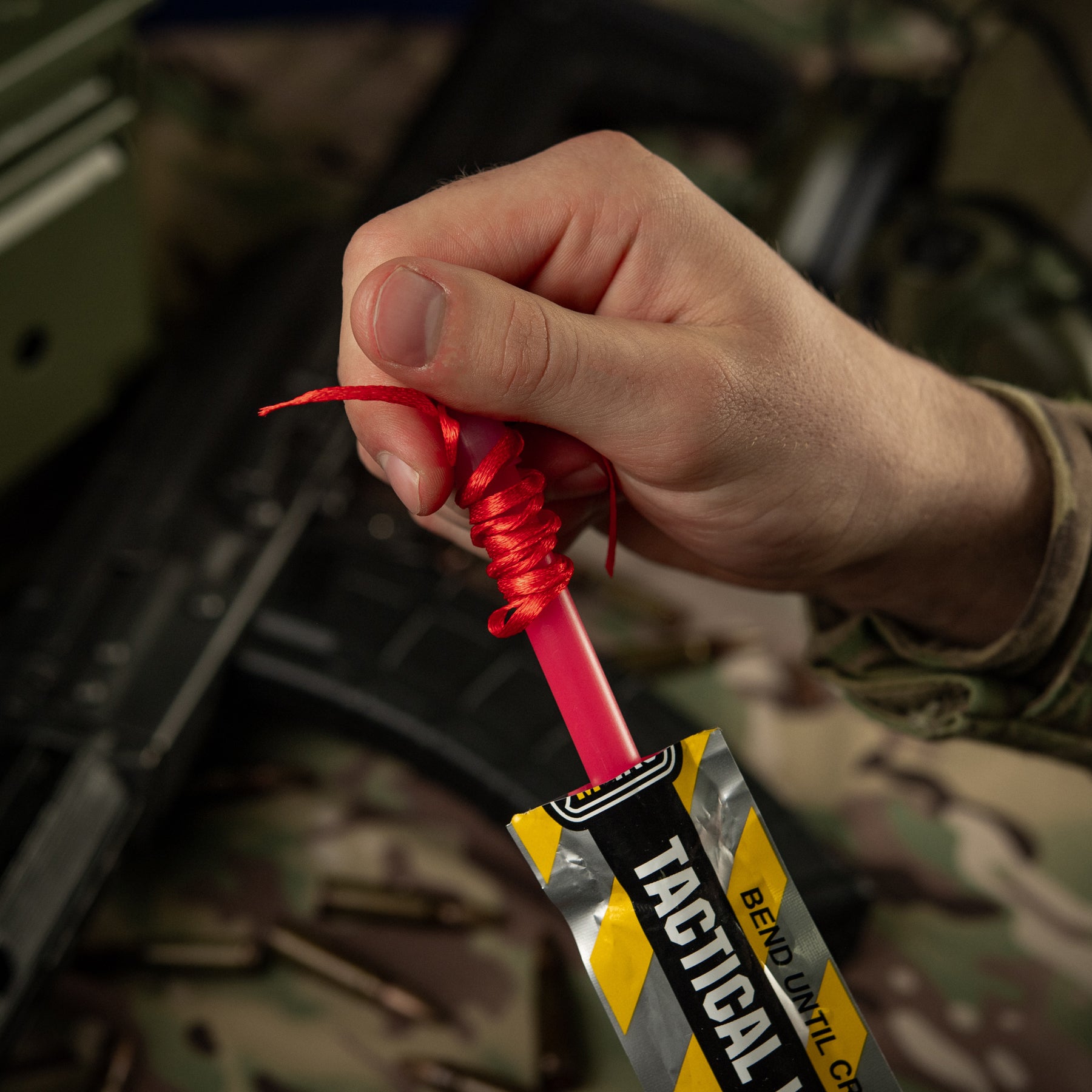 M-Tac химсвет 15 см червоний