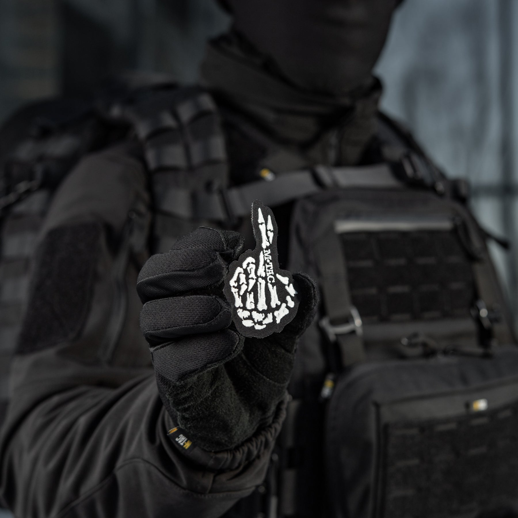 M-Tac нашивка Crossed Fingers (вишивка) Black