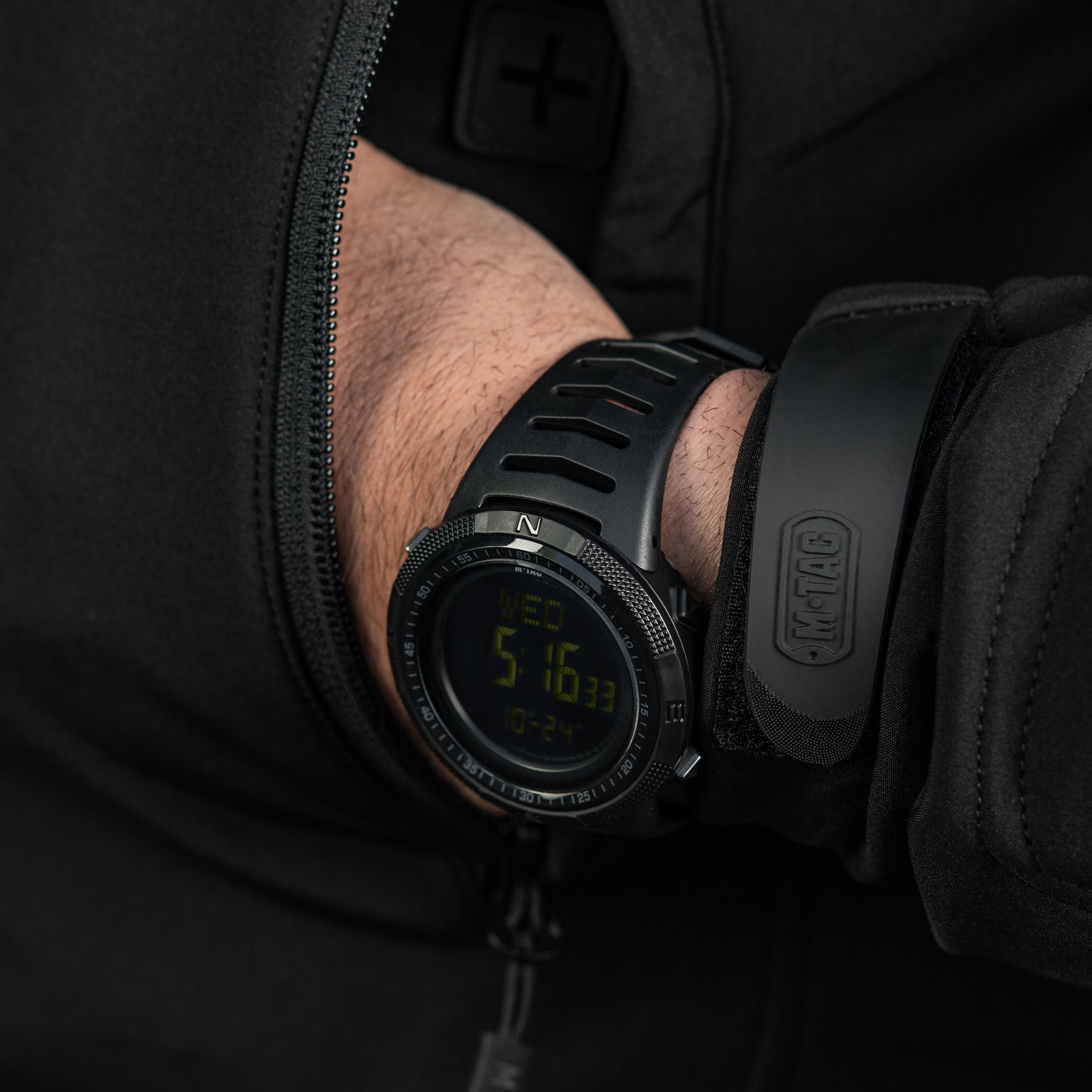 M-Tac годинник тактичний 2147 Black
