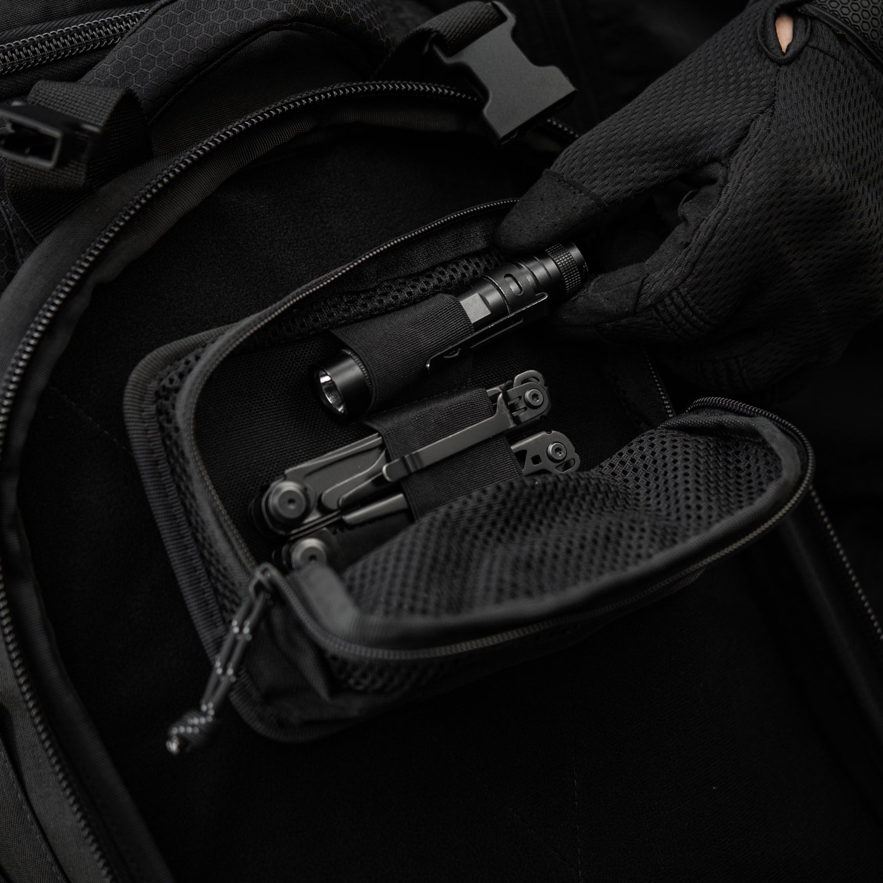 M-Tac вставка модульна кишеня на блискавці Black