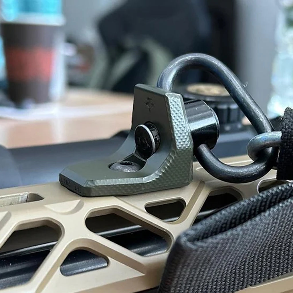 Крук Антабка QD із кріпленням M-Lok Coyote
