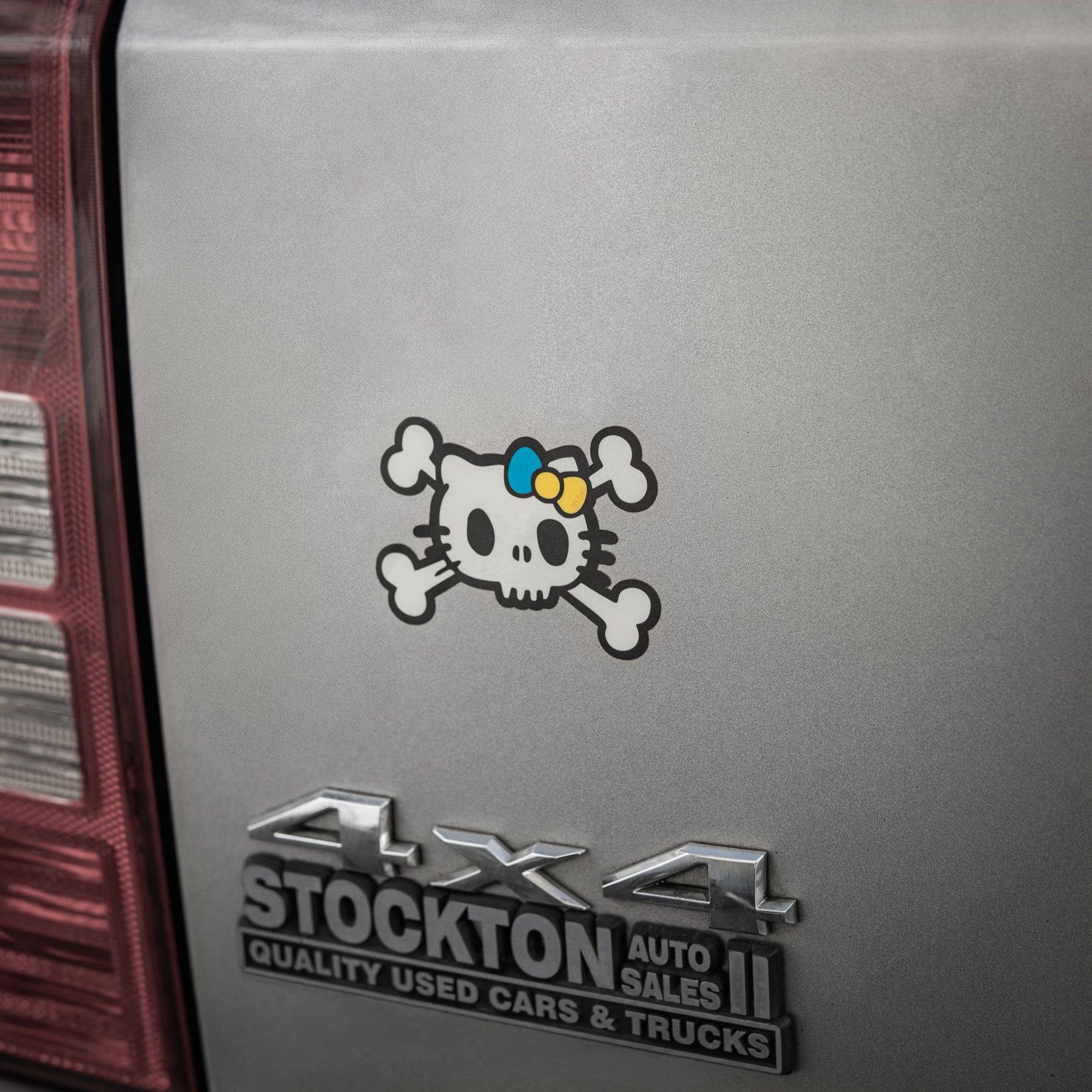 M-Tac наклейка Hello Kitty Black
