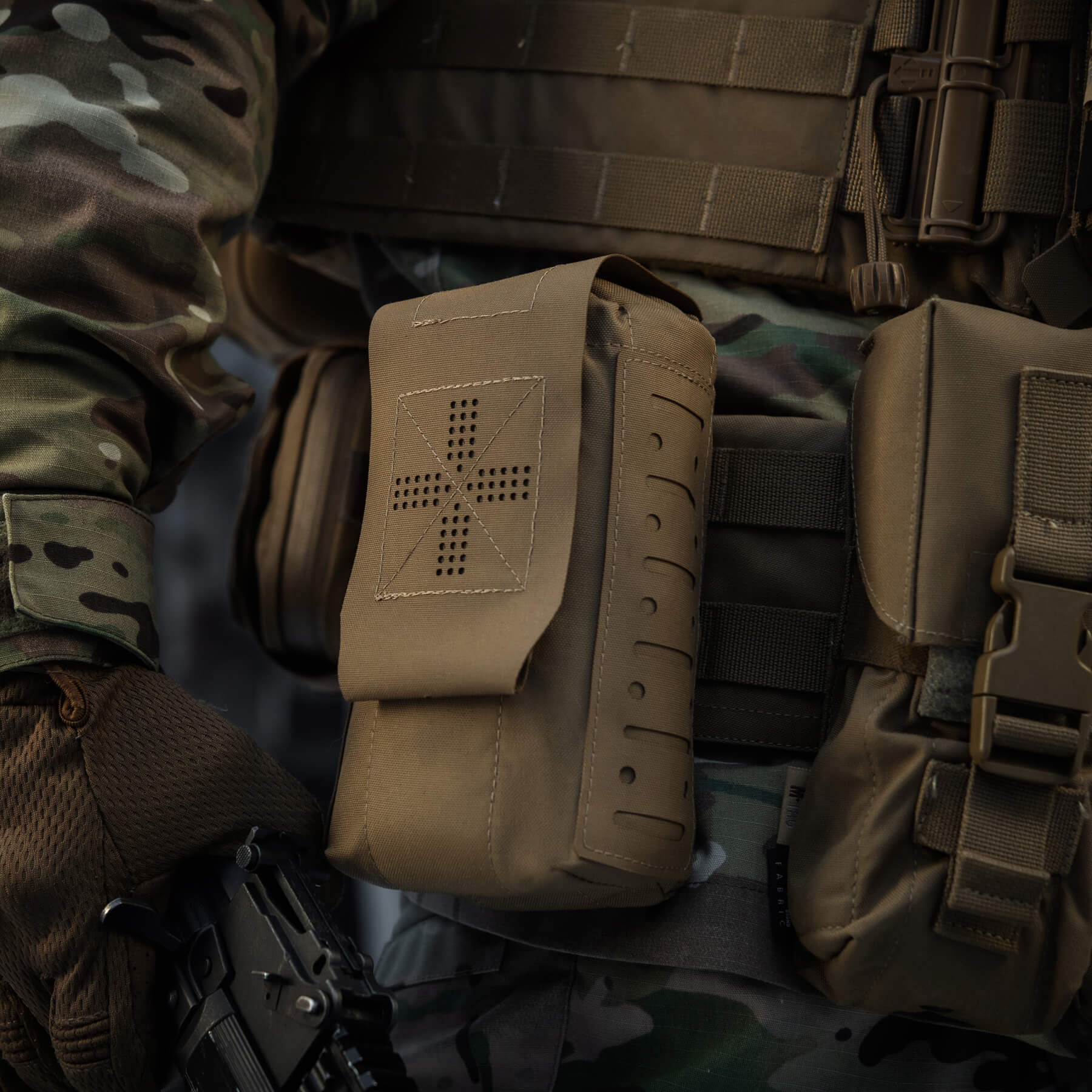M-Tac підсумок медичний вертикальний Small Gen.II Elite Coyote